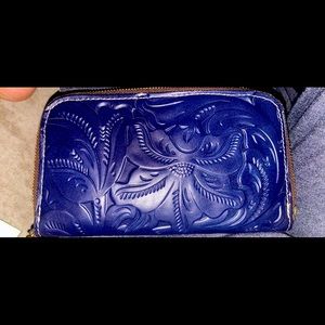 Patrisha Nash wallet. Floral embossed.